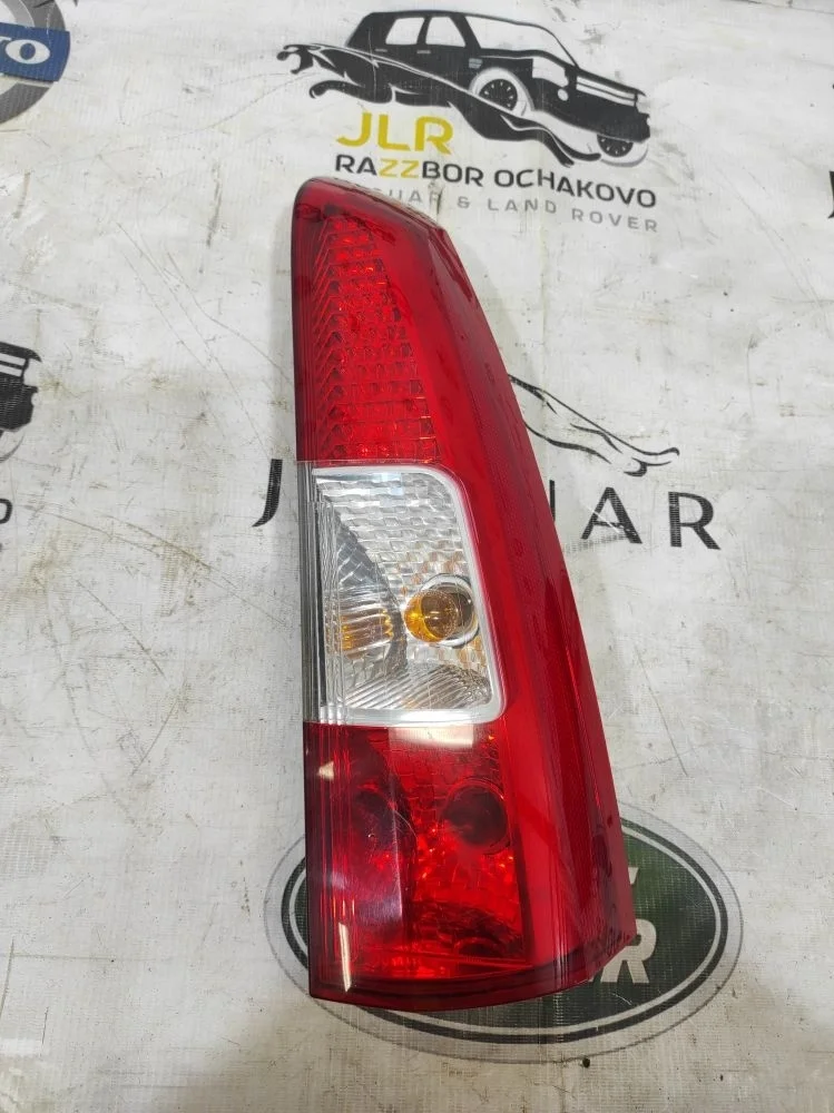Фонарь задний верхний правый Volvo V70  XC70 2004- V70 II рестайлинг (2004—2007) D5244T