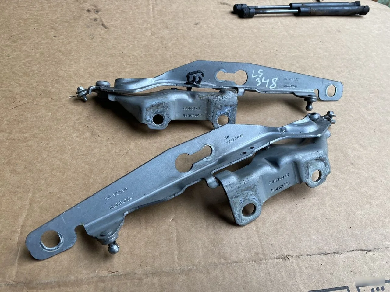 Петли капота Volvo S80 II рестайлинг (2010-2013) S80 II рестайлинг (2009—2013)