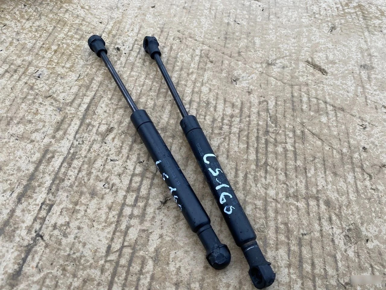 Амортизатор капота Volvo S60 (P24) I (2000-2004) S60 I (2000—2004)