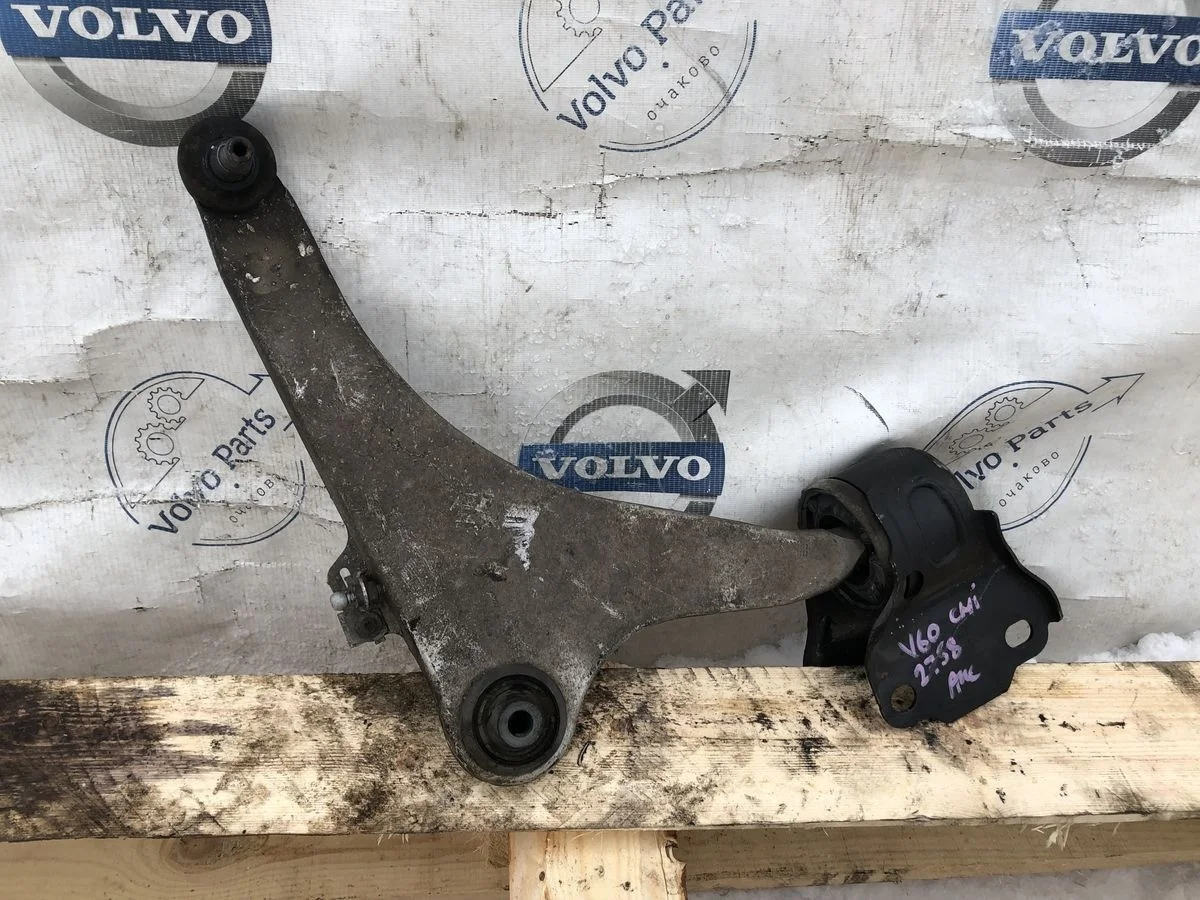 Рычаг передний правый Volvo V60 I (2010-2013) V60 I (2010—2013)