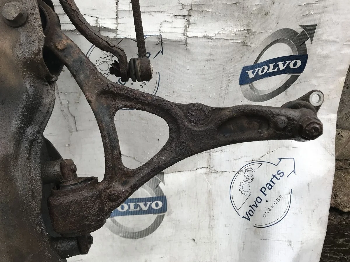 Рычаг передний правый Volvo XC90 (C) I рестайлинг XC90 I рестайлинг (2006—2014) D5244T