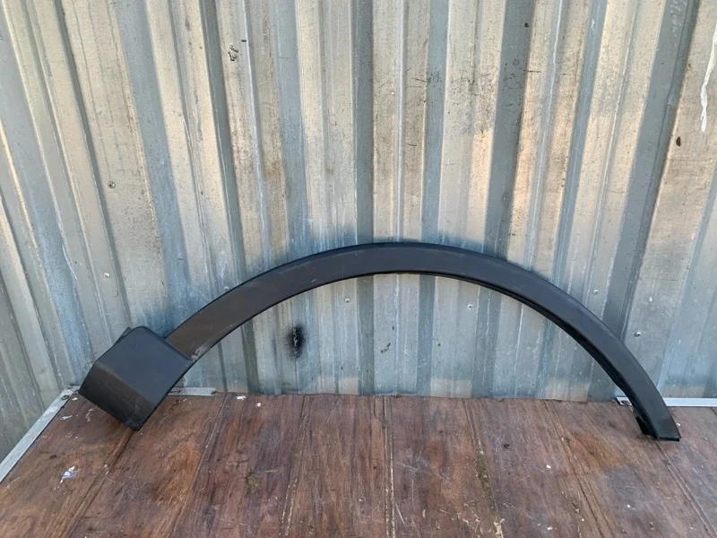 Накладка крыла Toyota RAV4 2013-2015 40