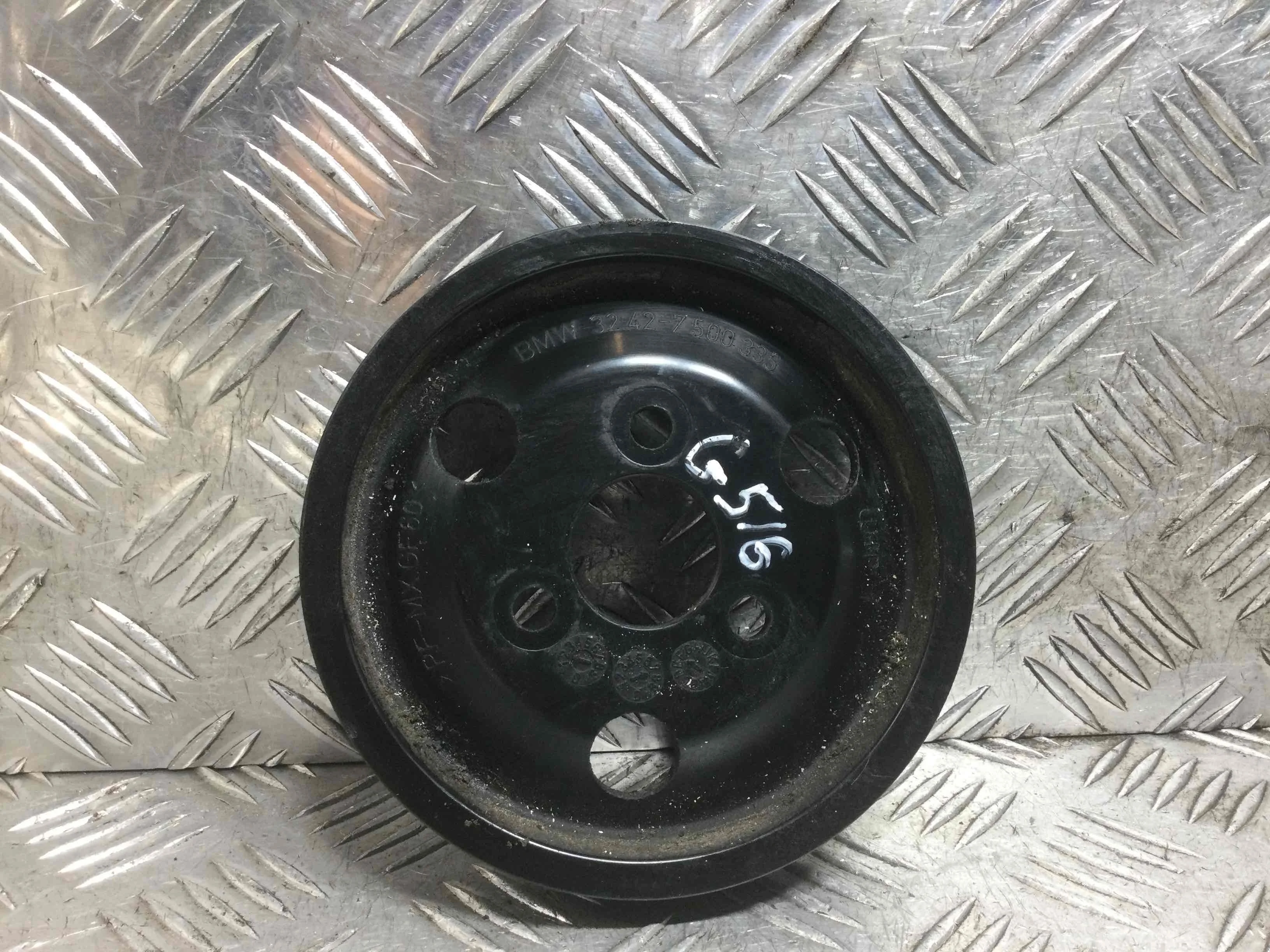 Шкив насоса гидроусилителя BMW 3-Series 3-Series E46 1998 - 2006 бензин 2.0 i Механика Седан