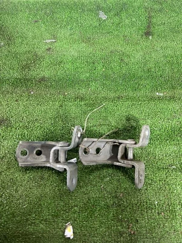 Петля двери Toyota Celica 2000 ZZT230