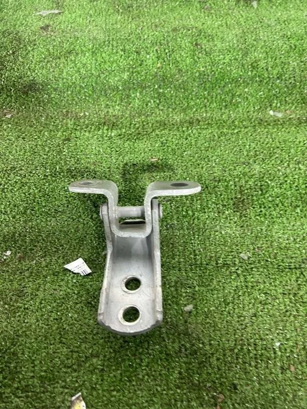 Петля двери Toyota Celica 2002 ZZT230