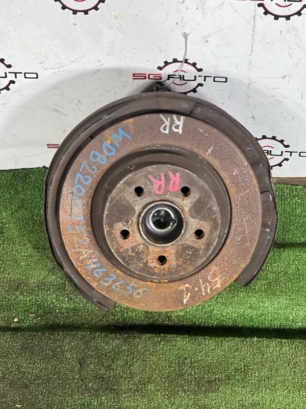 Ступица Mercedes S500 2000 W220