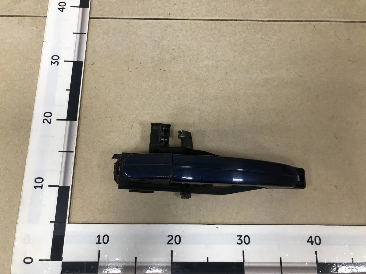 Ручка двери задней наружная правая Ford C-MAX 2003-2010