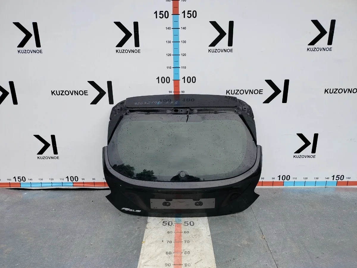 Крышка багажника Ford Focus 2012 CB8