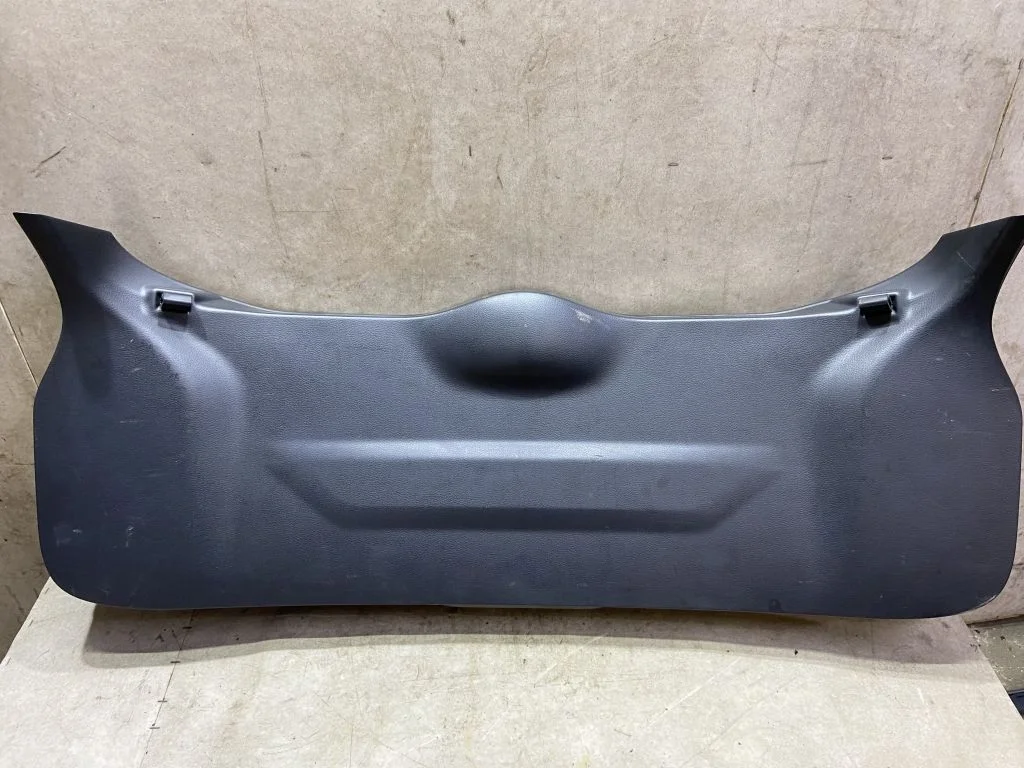 Обшивка задней двери Nissan Qashqai J11 кашкай