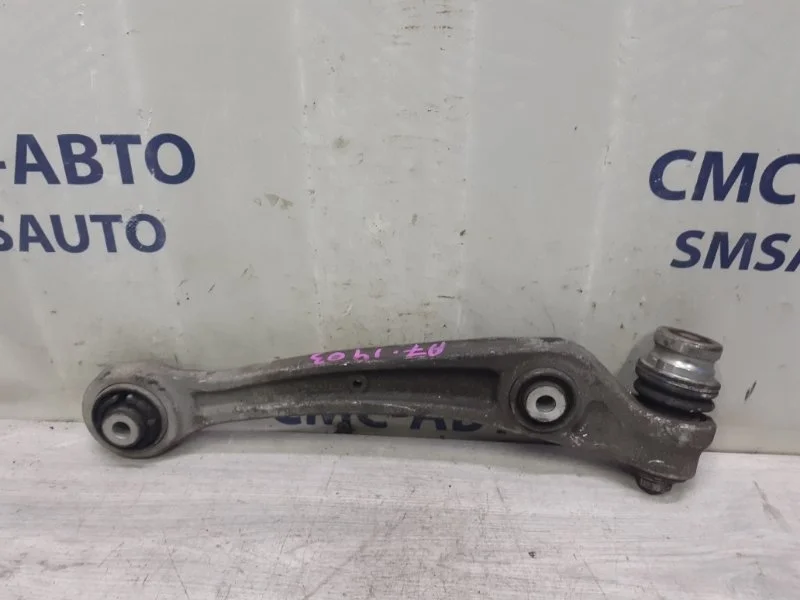 Рычаг нижний Audi A7 8K0407152F C7 3.0 CRE, передний правый