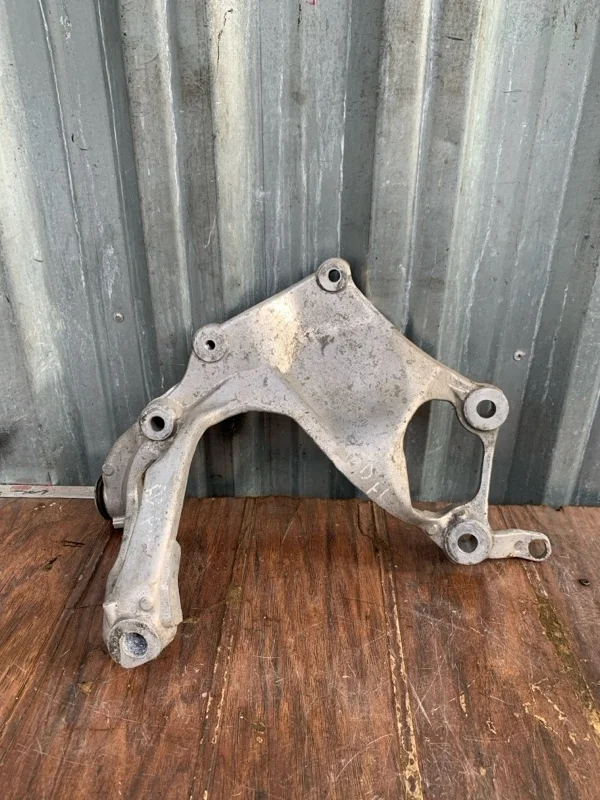 Рычаг подвески Honda Civic 8 2006-2011 5D