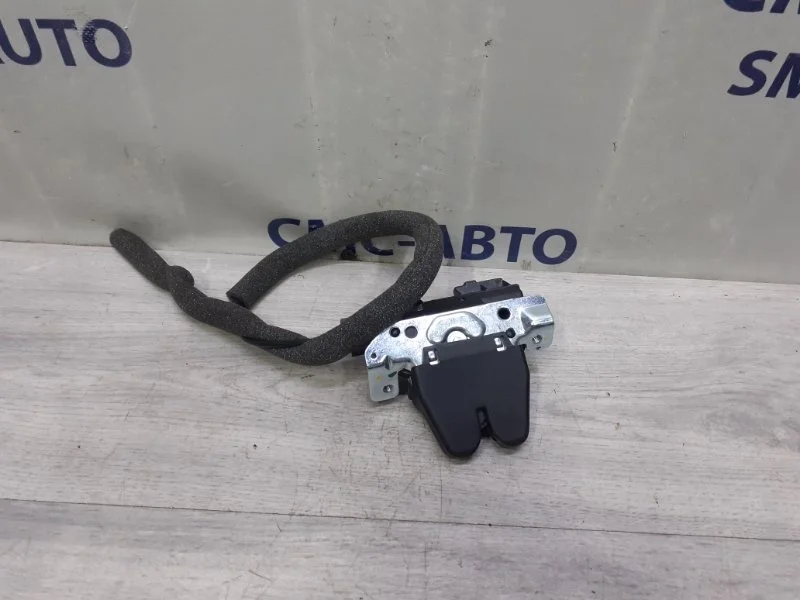Замок багажника Mercedes-Benz E-Class A2047500485 W212