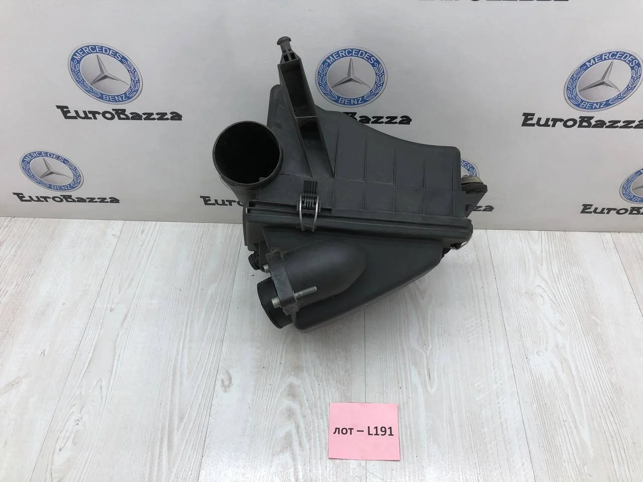 Корпус воздушного фильтра Mercedes R170