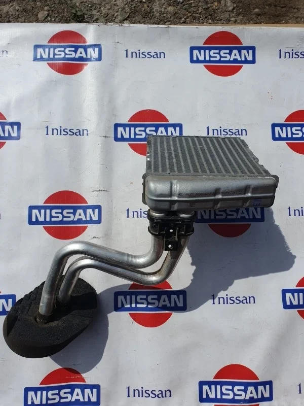 Радиатор печки Nissan Note 2007 27140AX70A E11 CR14, передний