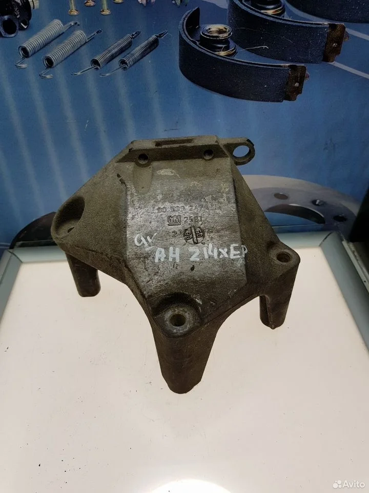 Кронштейн двигателя правый opel astra h z14xep