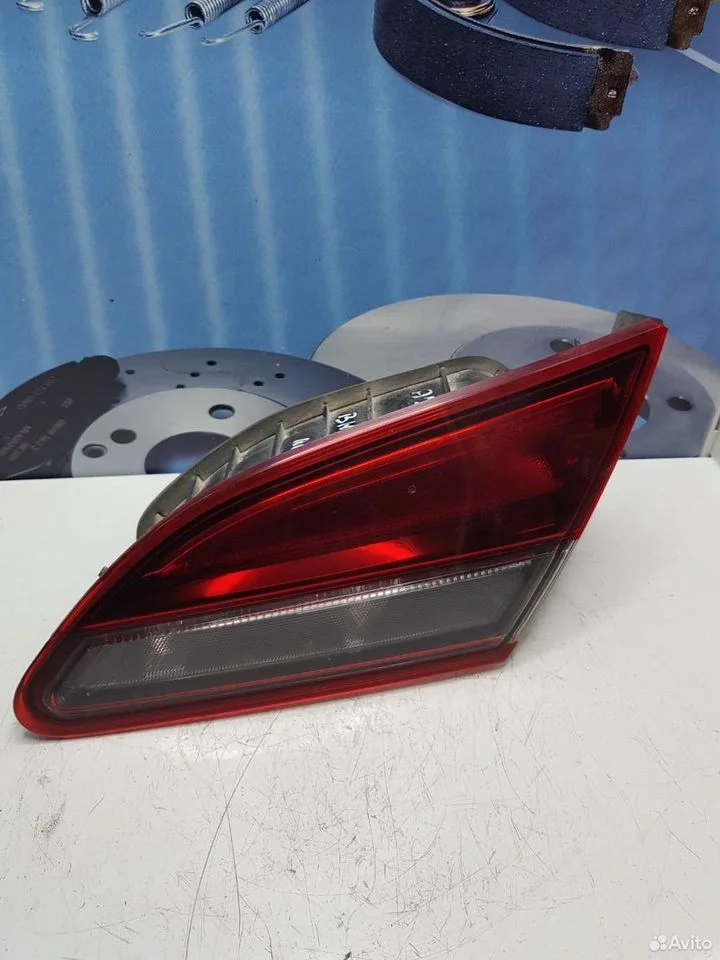 Фонарь внутренний правый opel astra j gtc