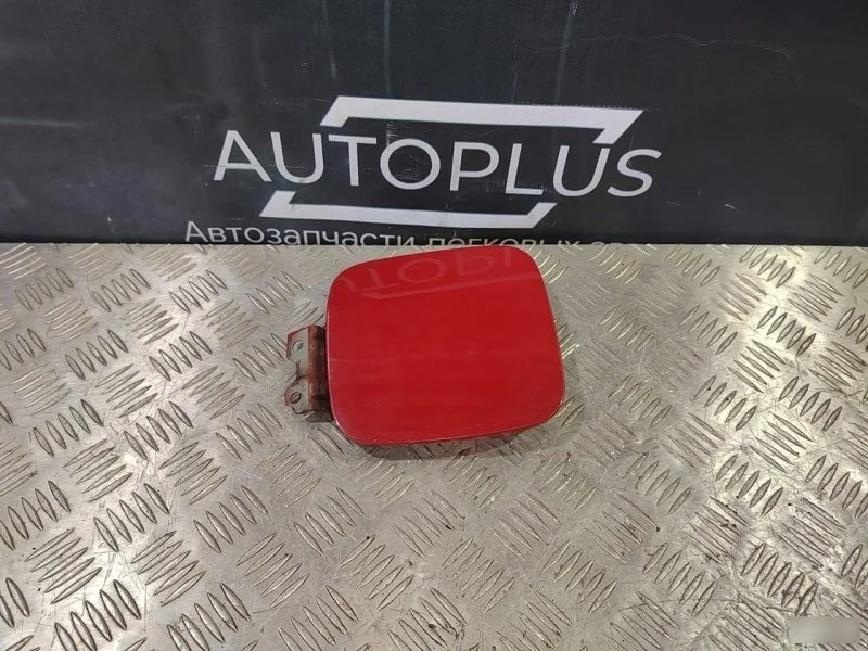 Лючок бензобака Mitsubishi Space Star MR392373 1.6