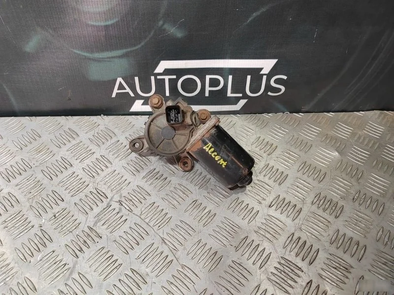 Моторчик дворников Hyundai Accent 2 1999-2010 9810025000 1.5
