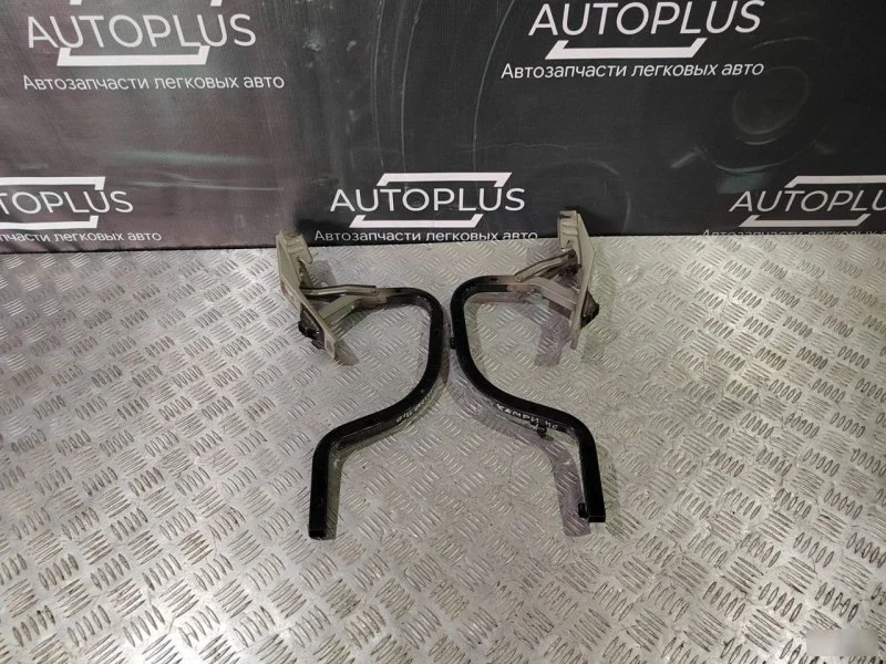 Петли багажника Toyota Camry 2006-2011 6451033060 XV40 2.4
