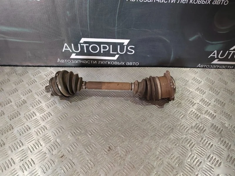 Привод Volkswagen Passat B5 1997-2005 8D0407272 1.8, правый
