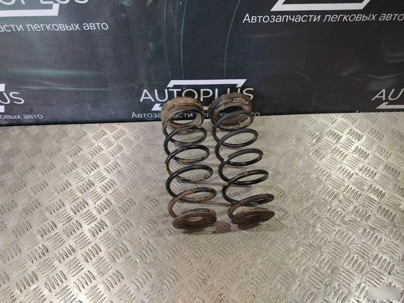 Пружины Hyundai Verna 2006-2010 553301G100 1.4, задние