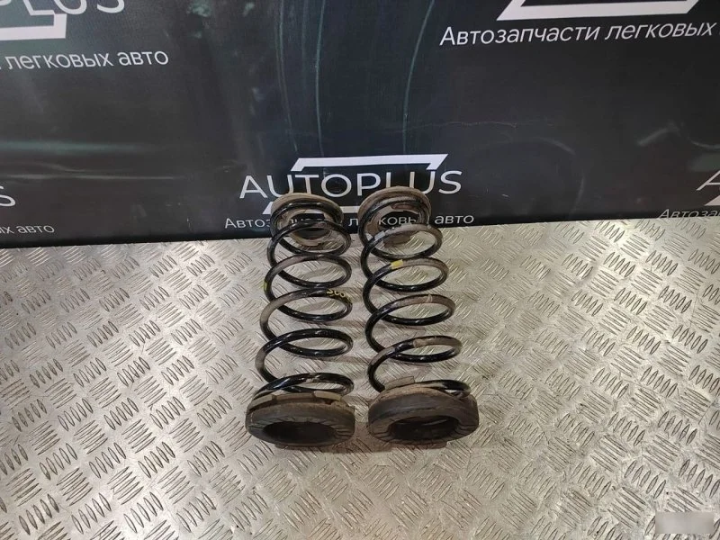 Пружины Hyundai Solaris 2010-2017 553304L000 1.6, задние