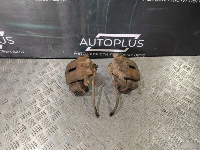 Суппорт Hyundai Verna 2006-2010 581101G100 1.4, передний