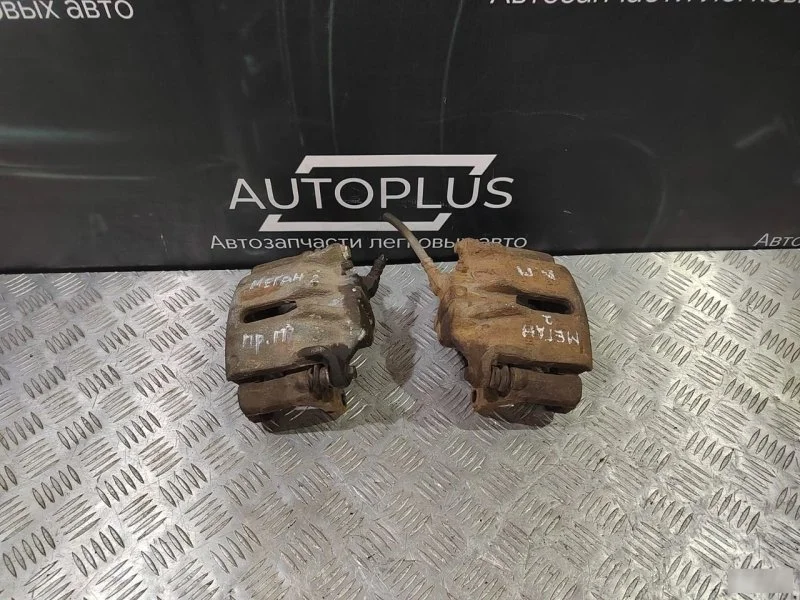Суппорта Renault Megane 2 2002-2009 7701207686 1.6, передняя
