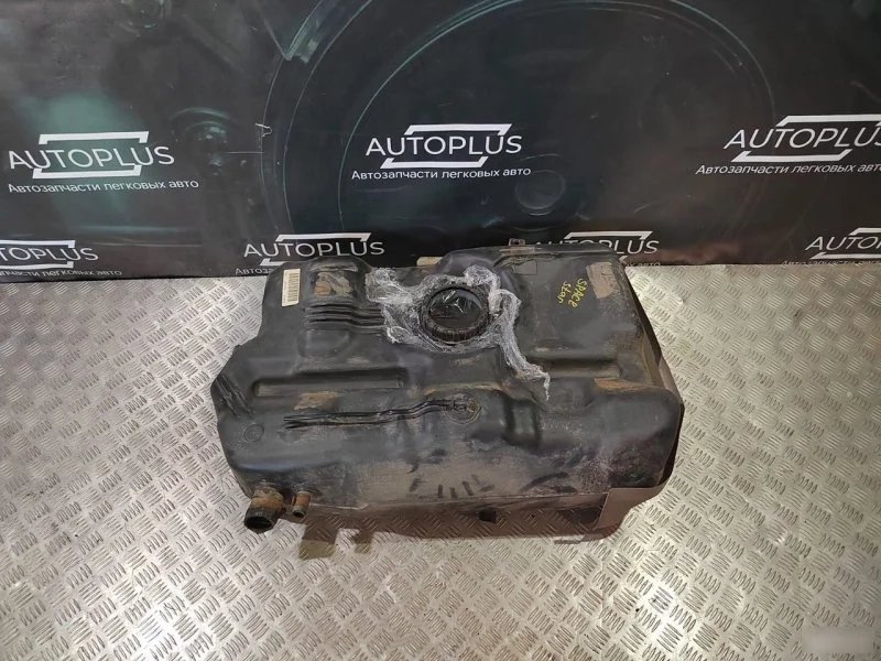 Топливный бак Mitsubishi Space Star 1998-2004 MN120013 1.6
