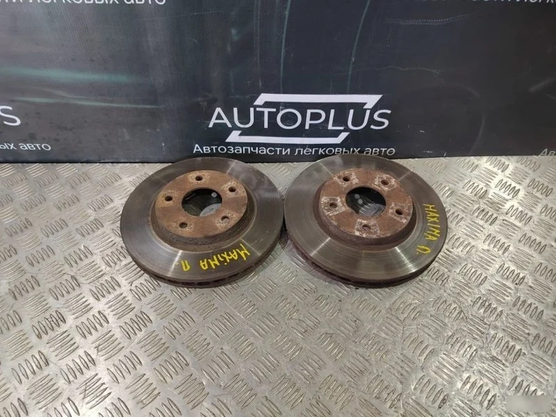 Тормозной диск Nissan Maxima 402069Y000 A33 2.0, передний