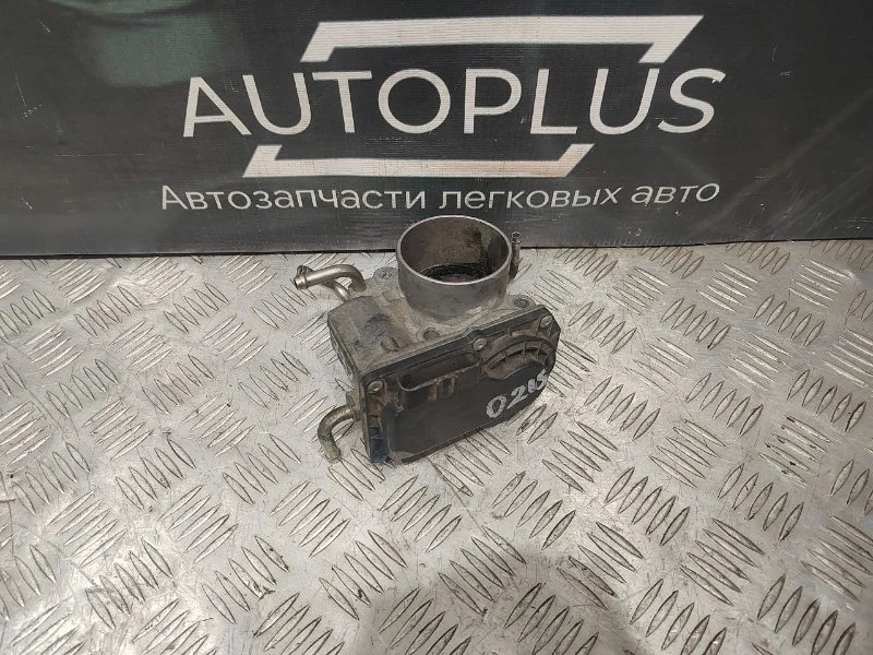 Дроссельная заслонка Toyota Camry 2203028060 XV40 2AZ-FE