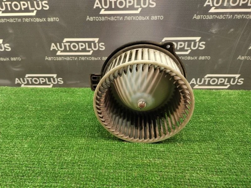 Моторчик печки Mazda 6 2002 GJ6A61B10 СЕДАН GG L813