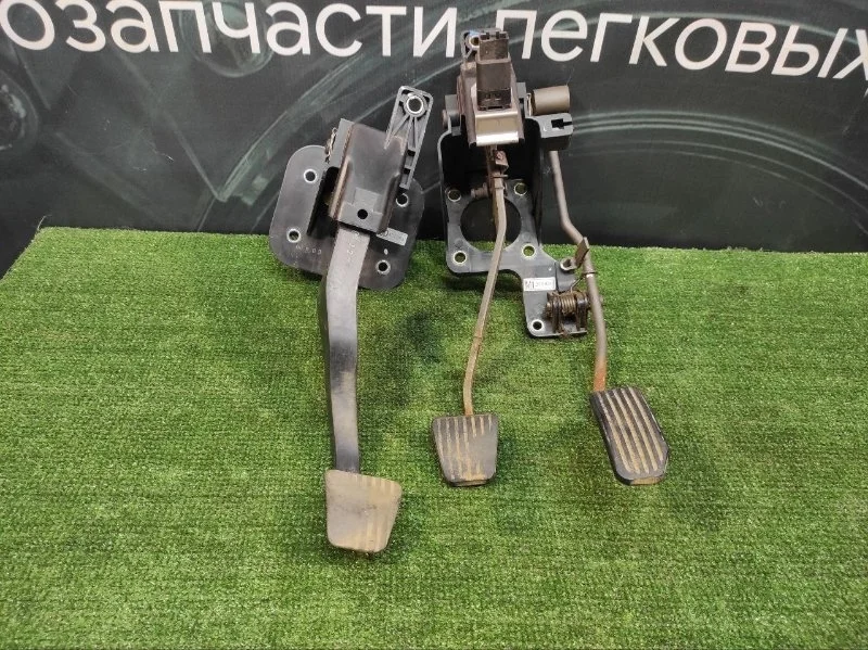 Педали Chevrolet Lacetti 2007 96549147 ХЭТЧЕБЕК 1.4 F14D3