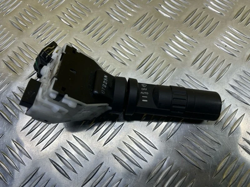 Переключатель дворников Nissan Navara (D40) 2004-2015 2010