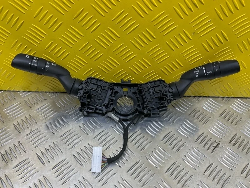Переключатель подрулевой (стрекоза) Toyota Rav 4 (XA50) (2018-н..) 2019