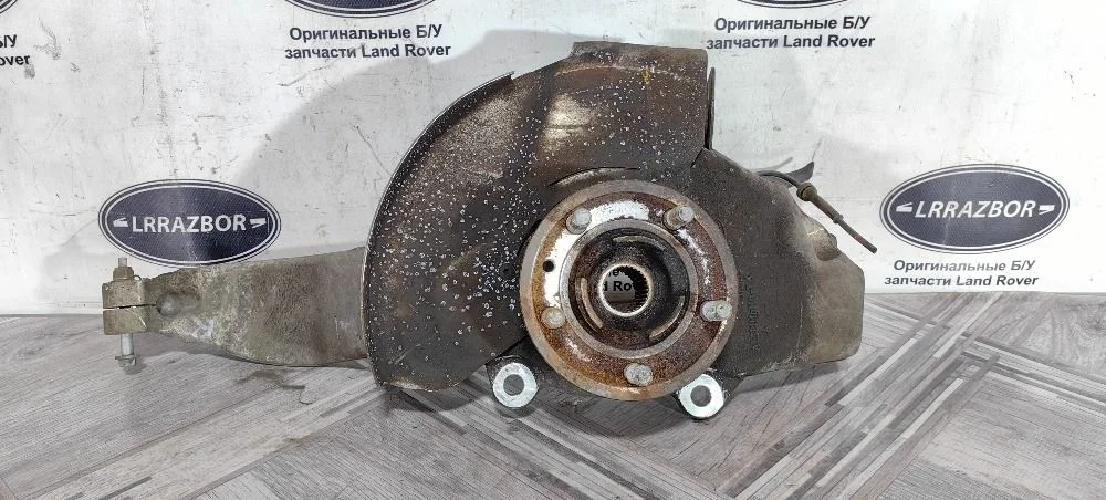 Кулак передний правый Range Rover L494 2013-2017