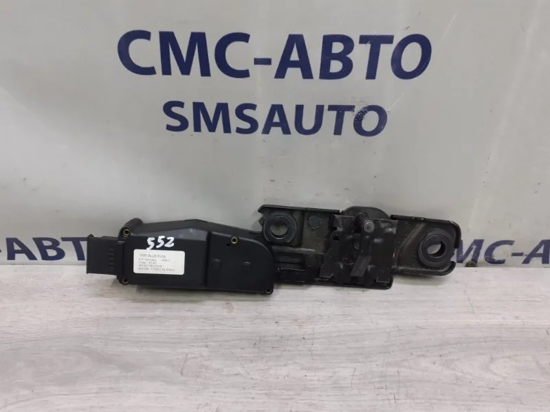 Доводчик багажника Audi A6 Allroad 4F9827383H C7 3.0 CGW