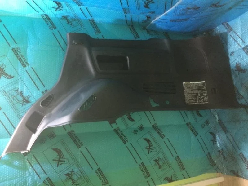 Обшивка багажника Toyota Land Cruiser 200 6251060B90C0
