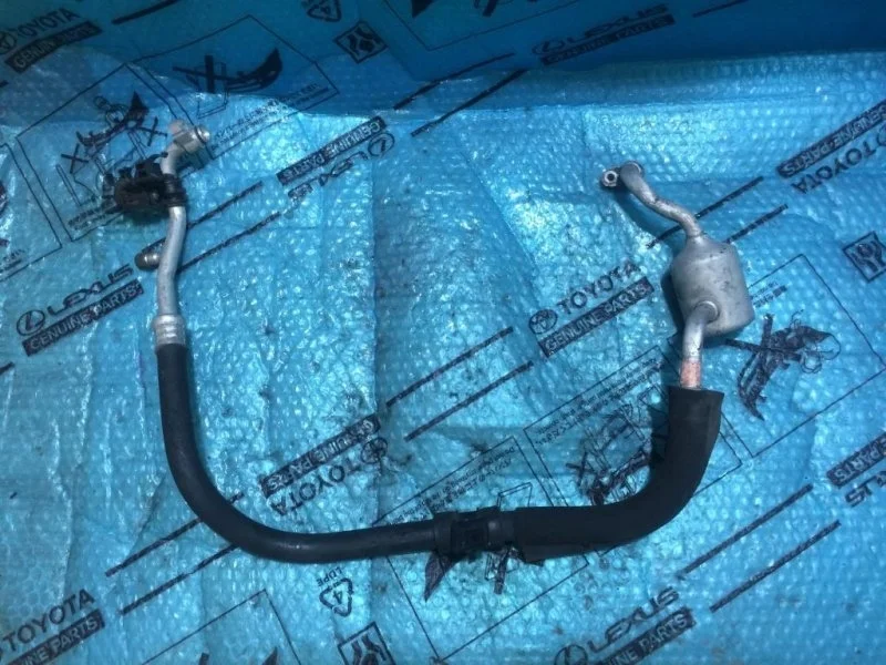 Трубка кондиционера Toyota Land Cruiser 200 8870460440