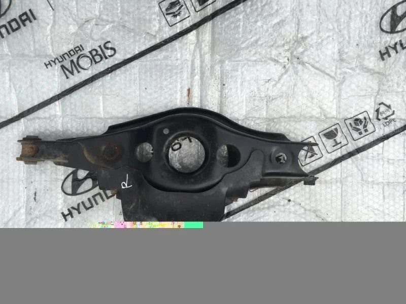 Рычаг задний поперечный правый Toyota Rav 4 2006-2013 2011 4873042040 2.0