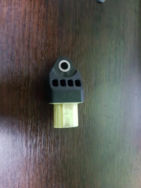 Датчик AIR BAG Toyota Land Cruiser (150)-Prado 2009> 2014 8983175020 4.0