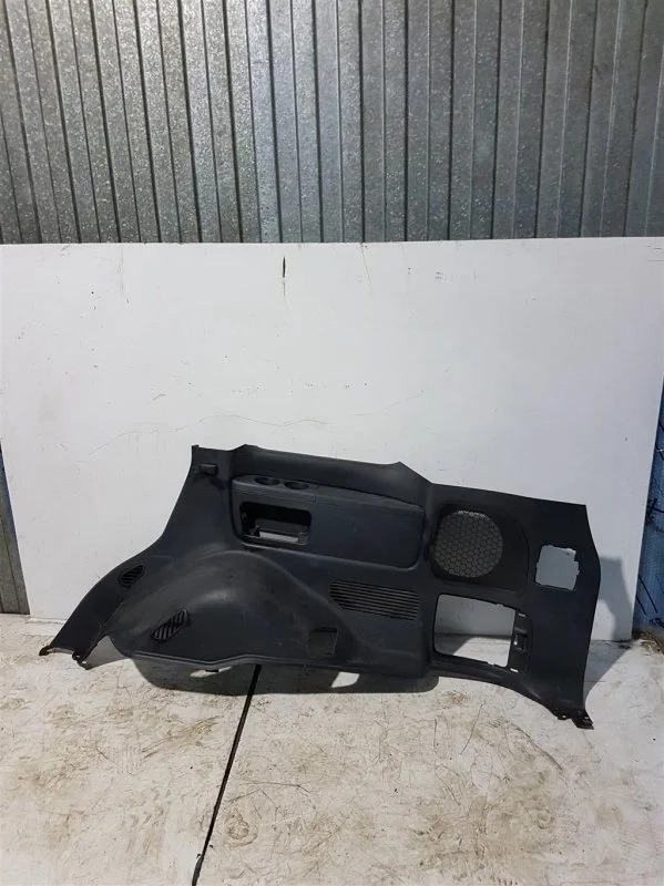 Обшивка багажника Toyota Land Cruiser 200 2013 6251060B90C0 4.5