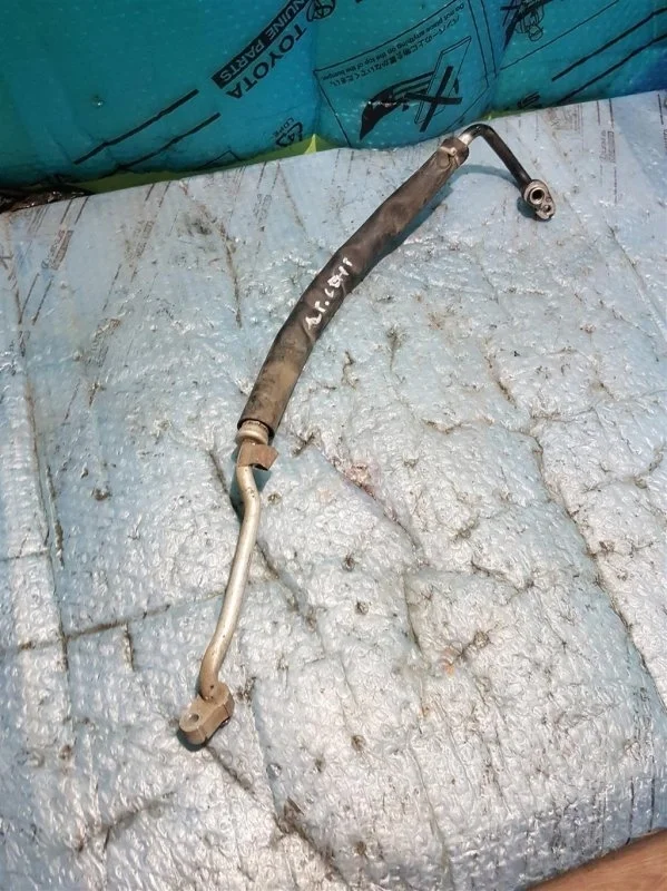 Трубка кондиционера Toyota Land Cruiser 200 8871160820