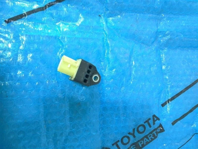 Датчик AIR BAG Lexus Es (Acv60) 2012-2015 8983112040