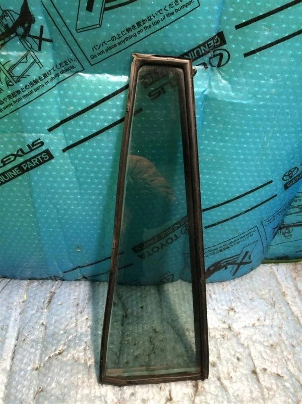 Стекло двери задней левой (форточка) Toyota Land Cruiser (120)-Prado 2002-2009 2008 6812460231 4.0