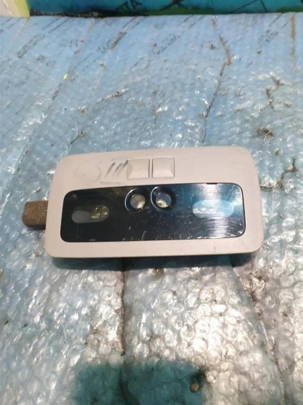 Плафон салонный задний Lexus Gs 300/400/430 2005-2011 8125030200B1