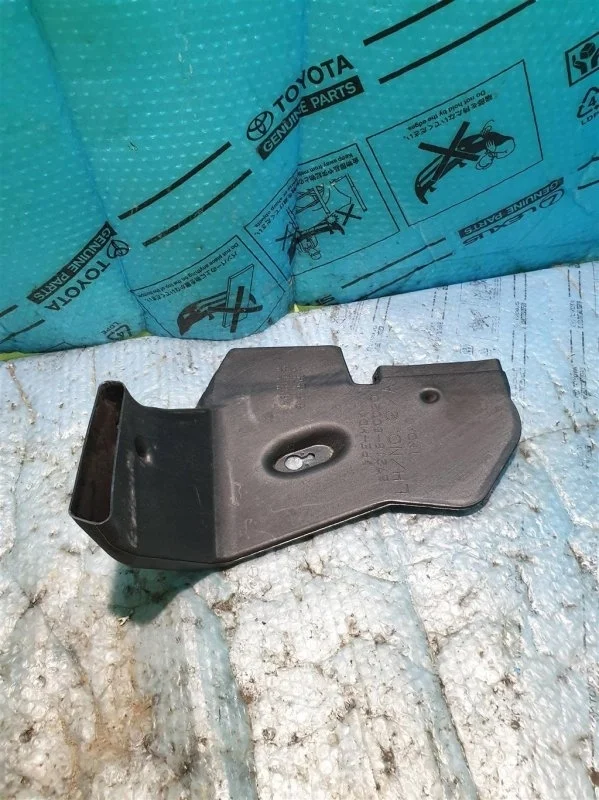 Воздуховод отопителя Toyota Land Cruiser 200 2015 8721660020 4