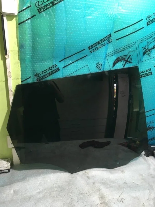 Стекло двери задней правой Land Rover Range Rover Sport 2013> 2016 LR043950 306DT