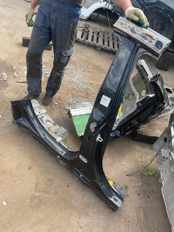 Кузовной элемент Toyota Camry 2022 6131106140 V75 A25AFKS, правый
