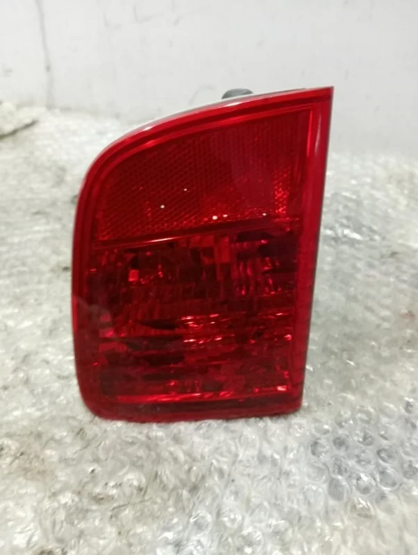 Фонарь задний в бампер правый Toyota Land Cruiser 200 2013 8145760021 URJ200 4.5 1VD-FTV, задний правый